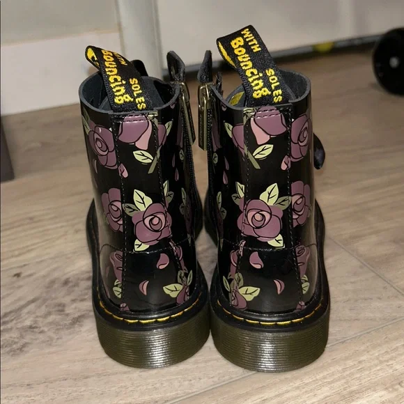 Dr. Martens NWOT Black Floral Combat Boots, Kids' 1460 Pascal Boot Sz 3 - Picture 7 of 11